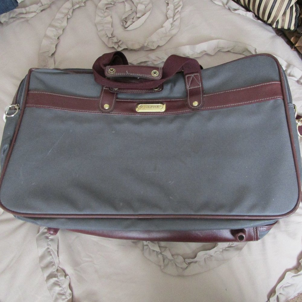 vintage Samsonite soft vinyl & leather suitcase